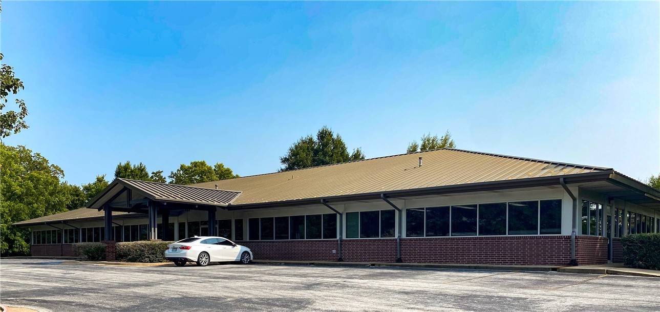1200 NE McClain Rd #Bldg 4 ste 42, Bentonville, AR 72712