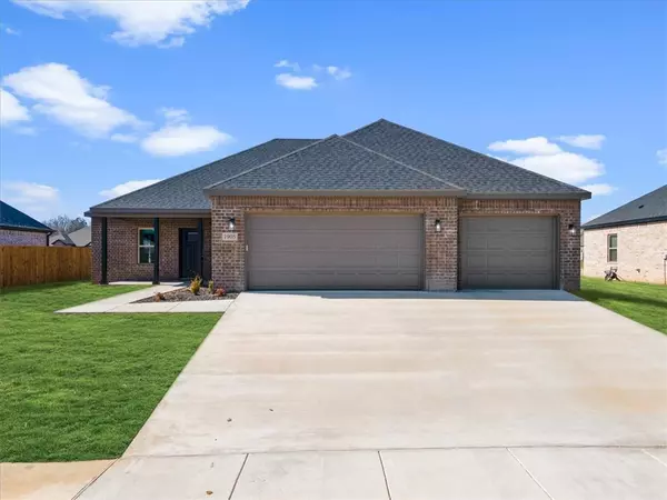 1905 Oliver St, Pea Ridge, AR 72751