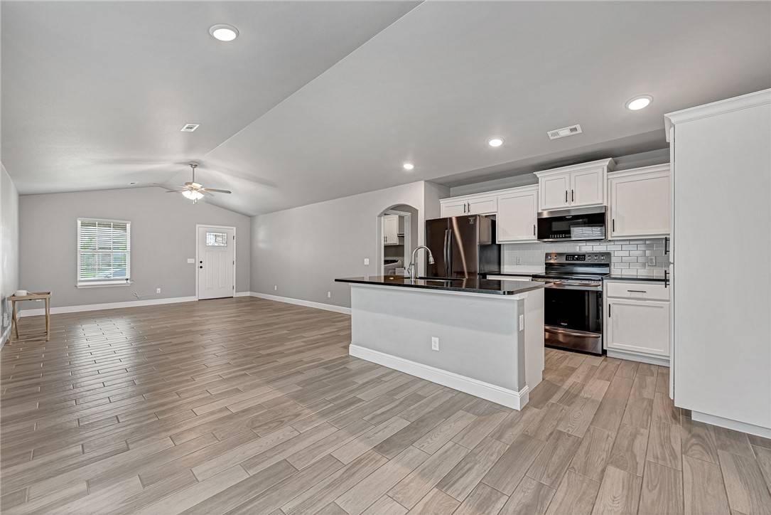 Bentonville, AR 72713,6100 NW Hancock St