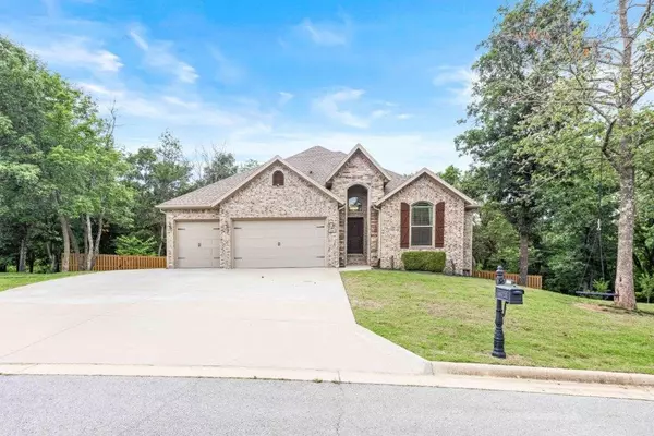 12263 Greenstone Dr, Bentonville, AR 72712