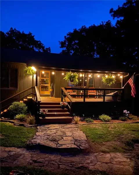 17259 Birch Ln, Rogers, AR 72756