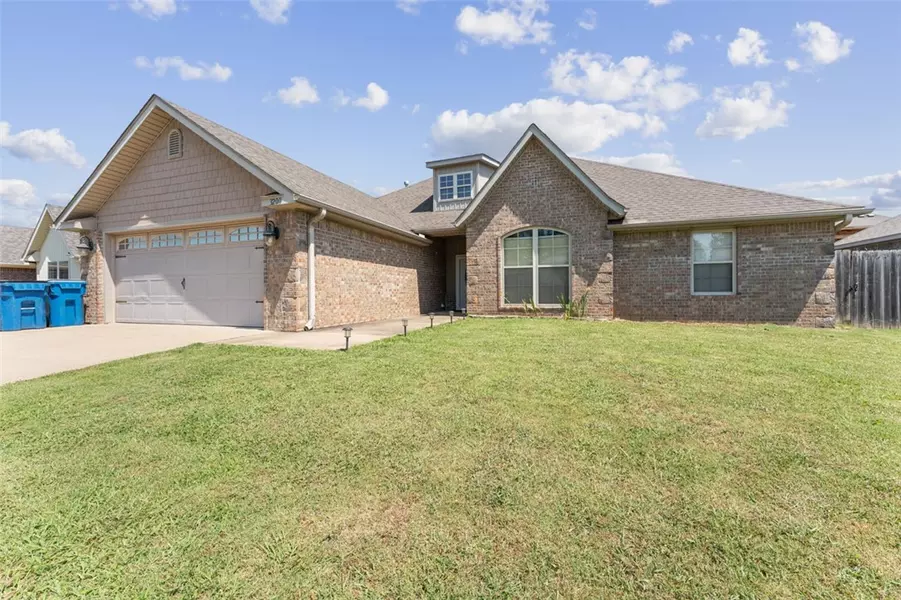 3200 Briar Creek Ave, Bentonville, AR 72713