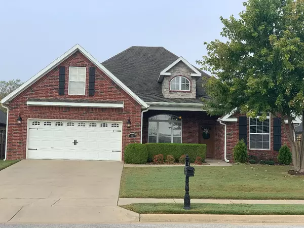 220 Bella Vita St, Springdale, AR 72762