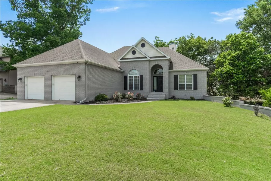 107 Fox Glove Ln, Bentonville, AR 72712