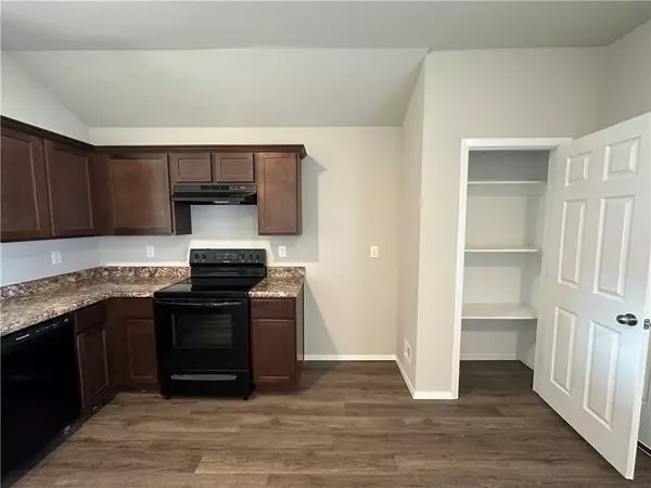 Rogers, AR 72758,3702 S 2nd Pl