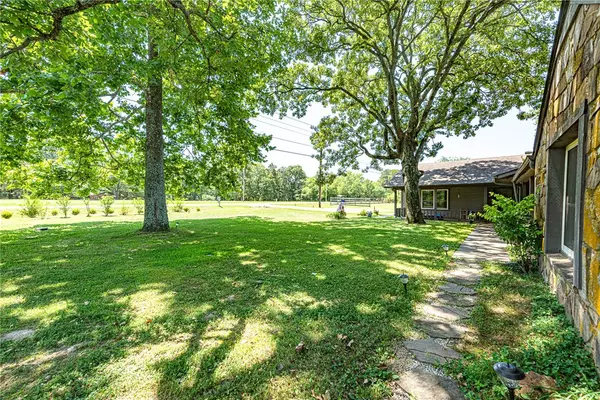 Fayetteville, AR 72704,7936 W Wedington Dr