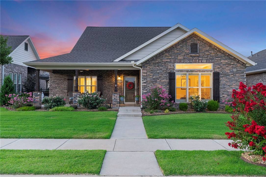 1908 SW Montana Ave, Bentonville, AR 72713