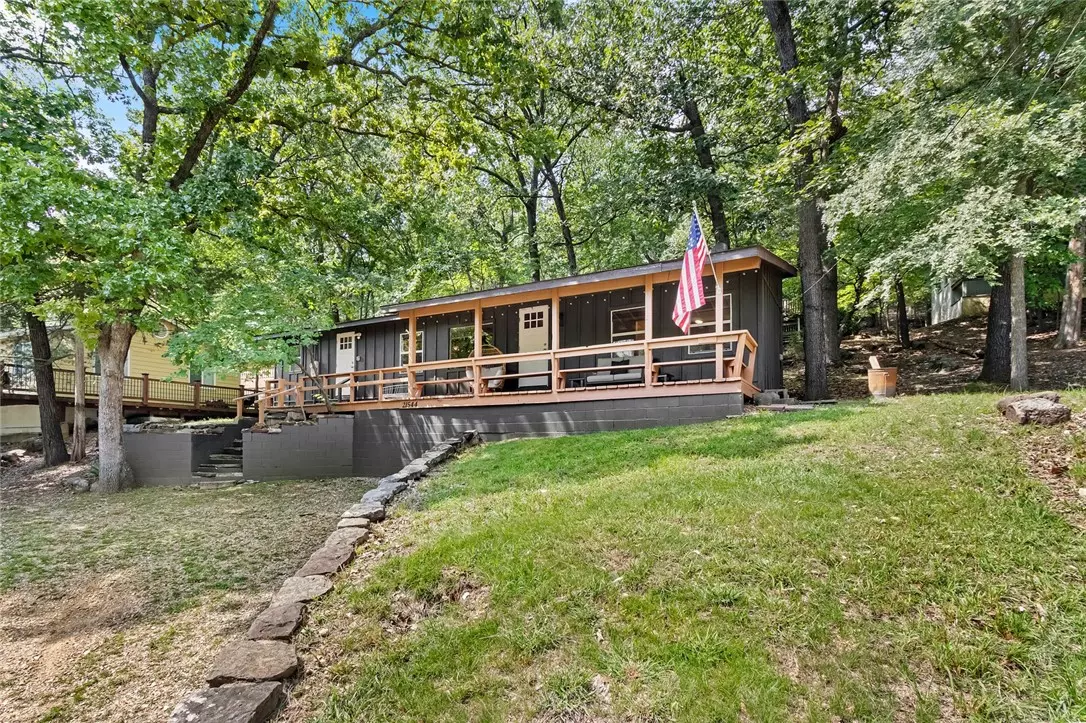 Garfield, AR 72732,21544 Walnut St