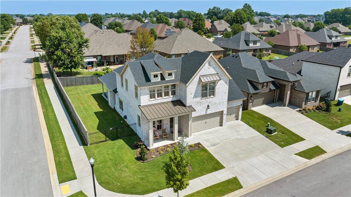 Bentonville, AR 72713,2208 SW Hampton Ave