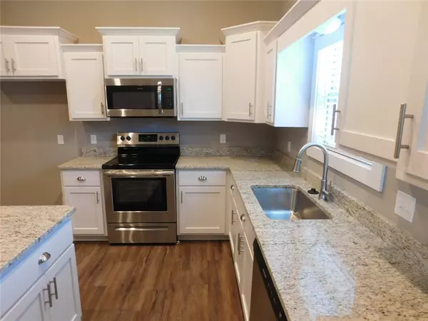 Prairie Grove, AR 72753,971 Pinnacle St