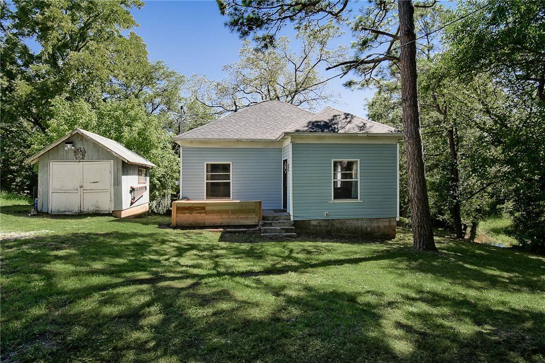 206 Apple St, Anderson, MO 64831