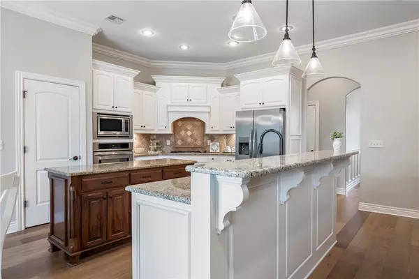 Rogers, AR 72758,4605 W Warbal Trl