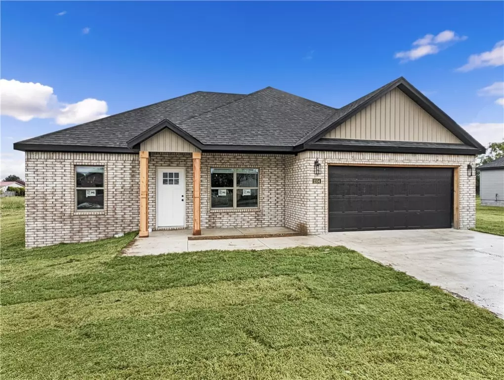 Pea Ridge, AR 72751,2334 John W Montgomery Cir