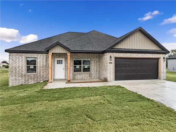 2334 John W Montgomery Cir, Pea Ridge, AR 72751