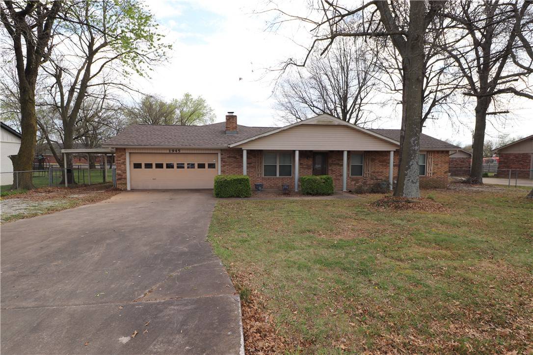 Elm Springs, AR 72762,1945 Elm Springs Rd