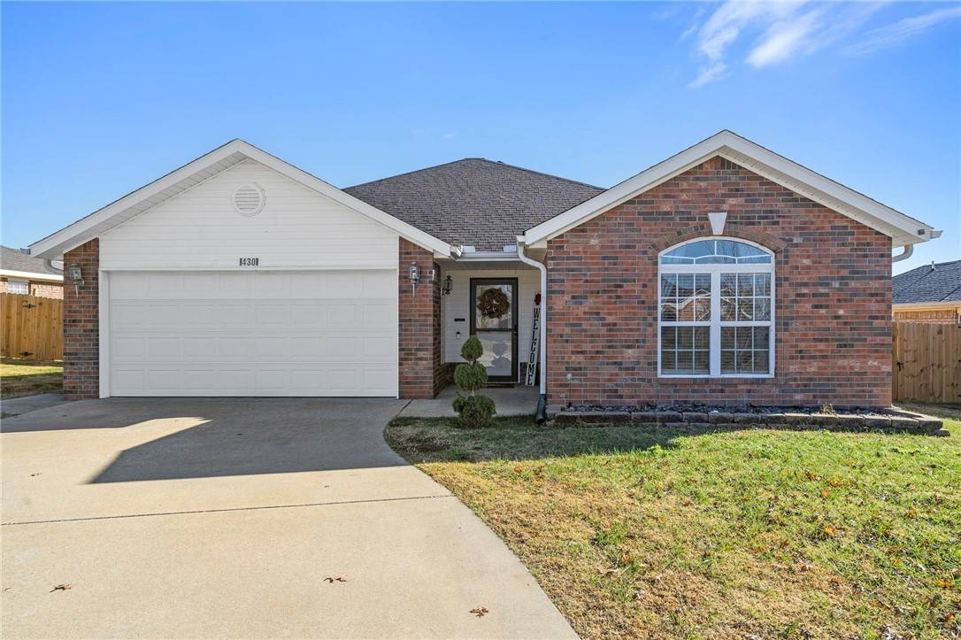 430 N Brookfield Dr,  Centerton,  AR 72719
