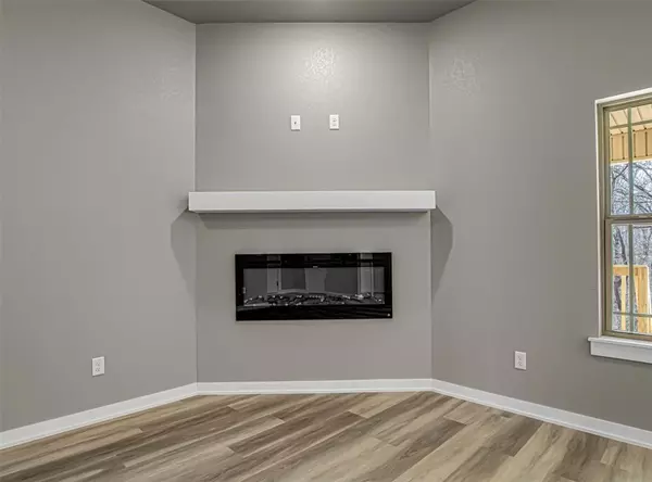 Bella Vista, AR 72715,4 Kames Ln