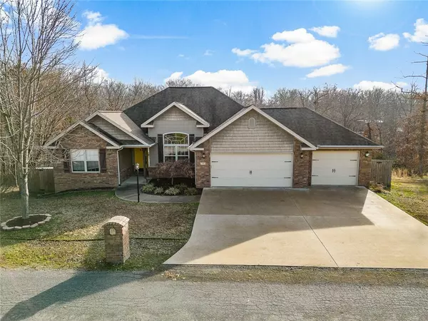 Bella Vista, AR 72715,1 Little Dr