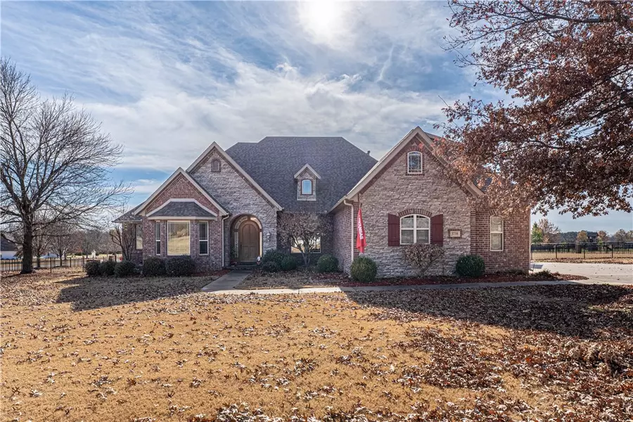 3739 Cedar Ridge Ln, Fayetteville, AR 72704