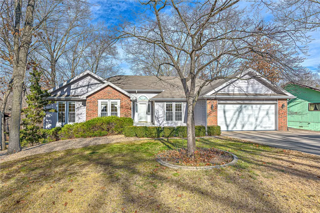 Bella Vista, AR 72714,20 Farnham Dr