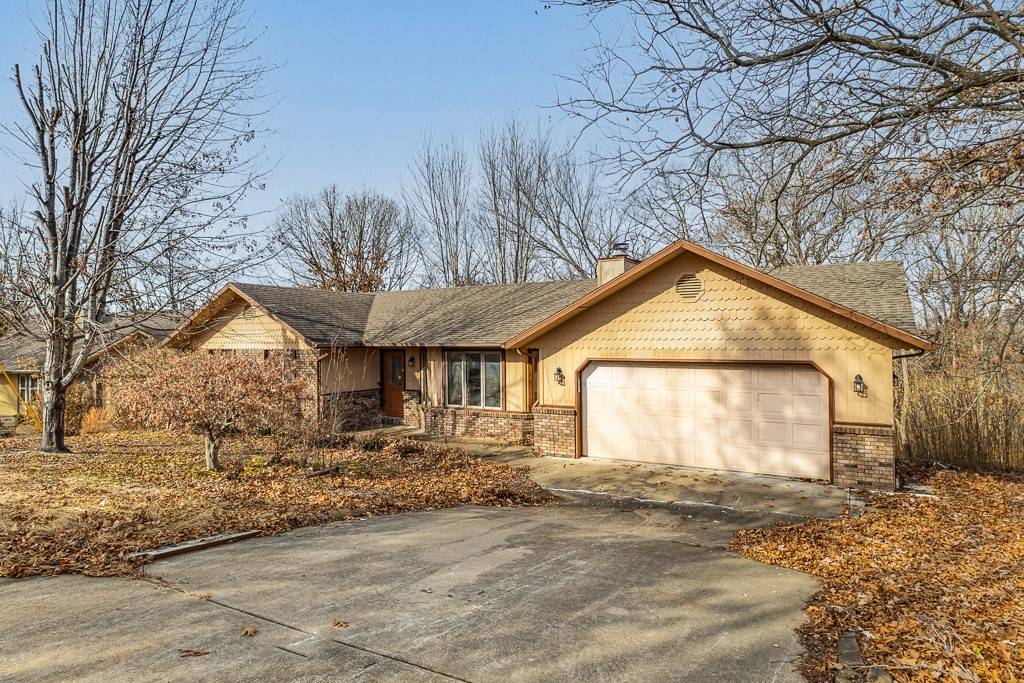 15 Oakham Cir, Bella Vista, AR 72715