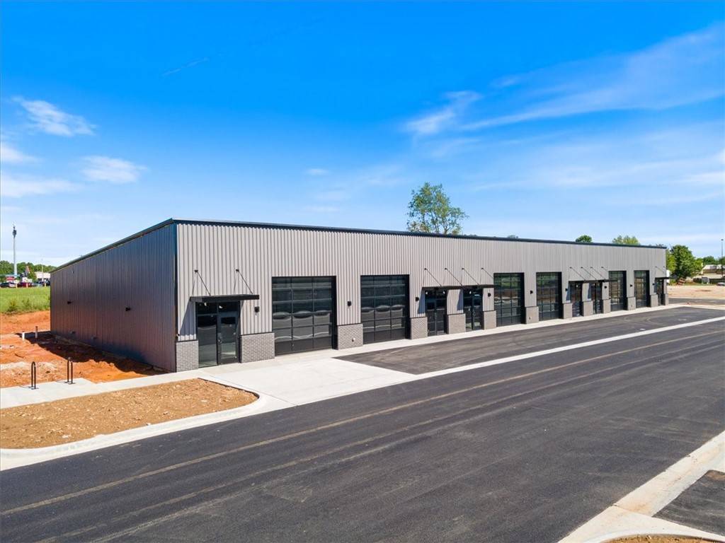 . W Monroe Ave, Lowell, AR 72745