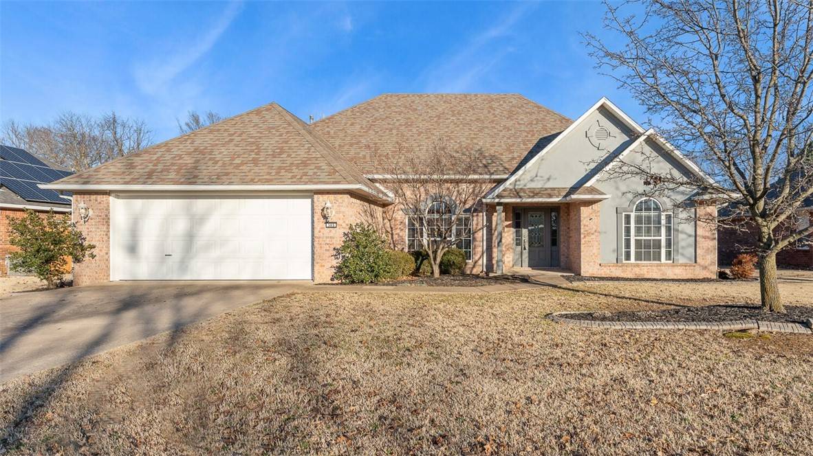 305 Bluff Dr, Lowell, AR 72745