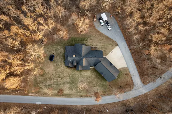 Bella Vista, AR 72714,17 Sheffield Dr