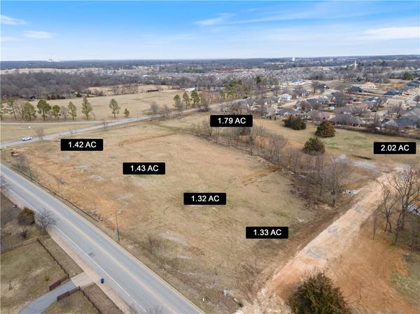 1609 N Dogwood St, Siloam Springs, AR 72761