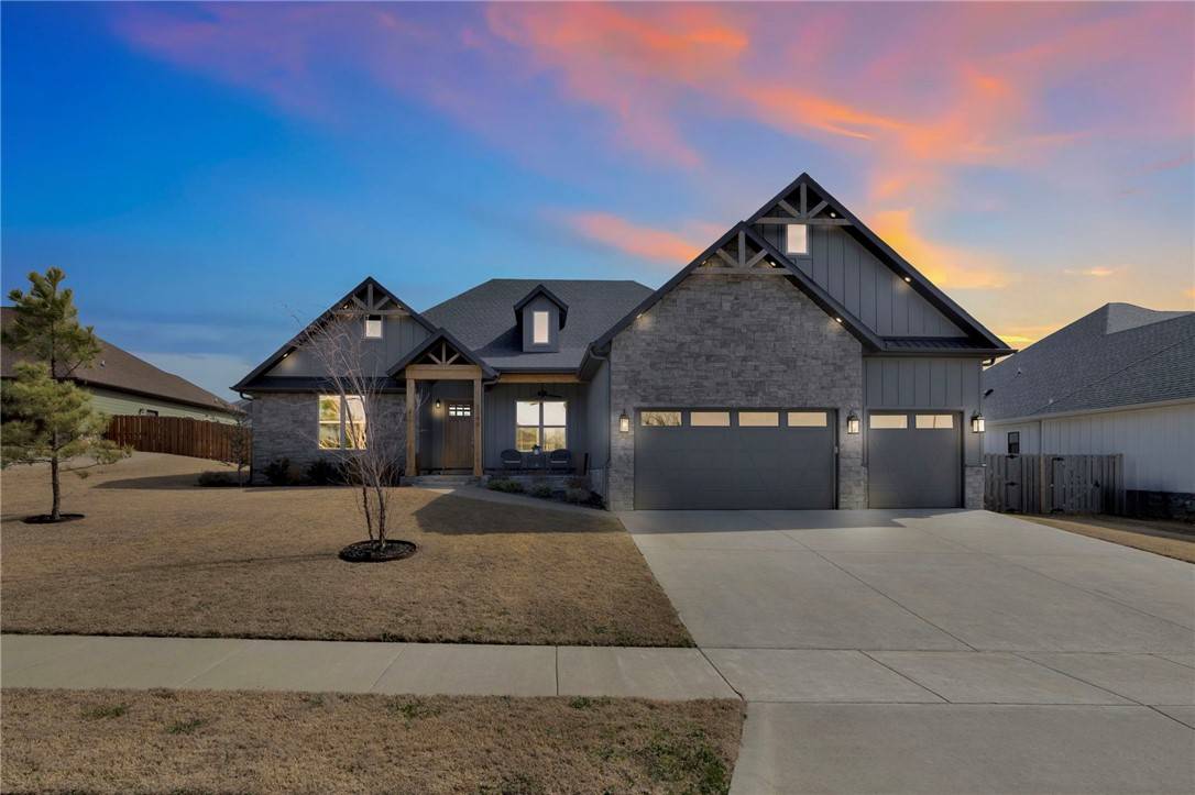 3740 Whitefish St, Bentonville, AR 72712
