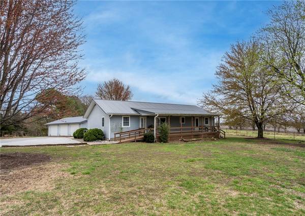 18937 Highway 12, Gentry, AR 72734