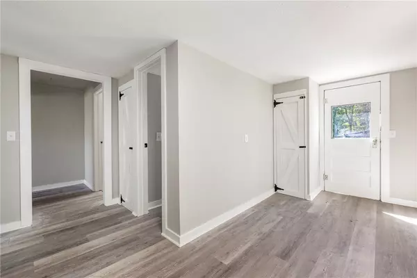 Springdale, AR 72764,413 Highway 264