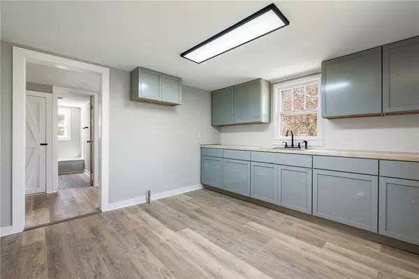 Springdale, AR 72764,413 Highway 264