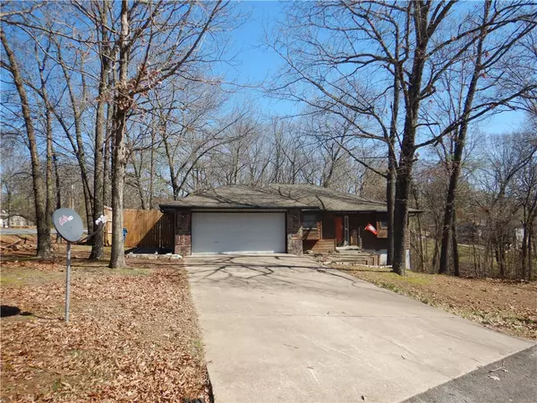 Bella Vista, AR 72715,1 Ryde Ln