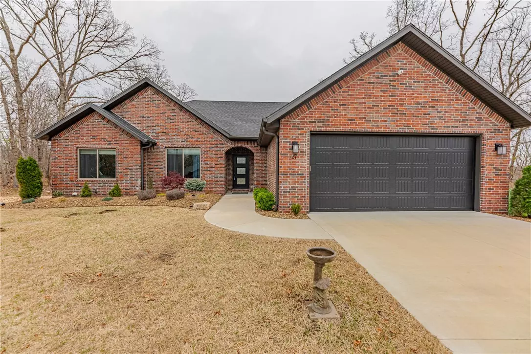 Bella Vista, AR 72714,27 Pickering Dr