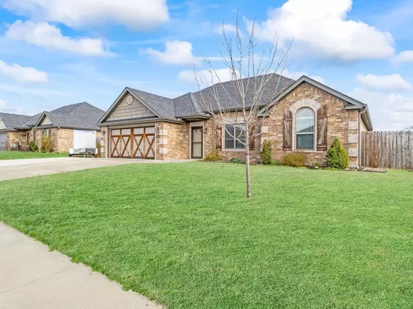 460 Captain Reid Ln, Prairie Grove, AR 72753