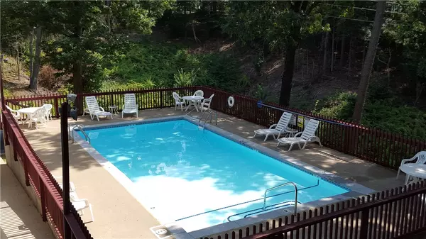 Eureka Springs, AR 72632,110 Huntsville Rd