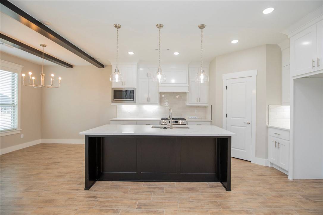 Bentonville, AR 72713,761 Dillon St