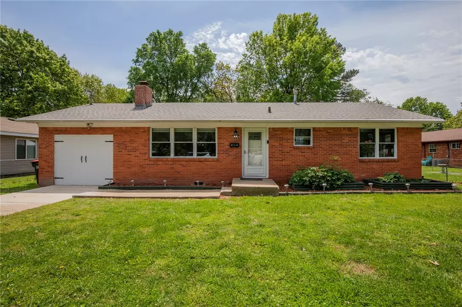 1307 Christian Ave, Springdale, AR 72764