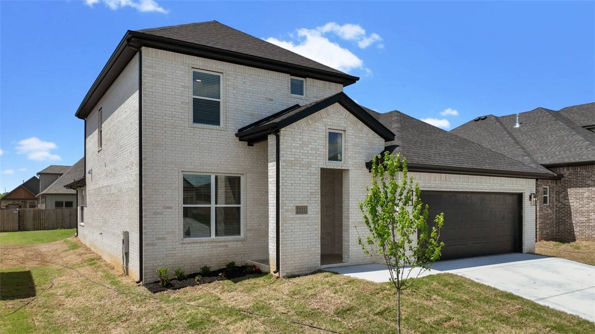 Bentonville, AR 72713,1111 Mammoth St