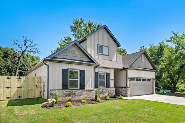 Centerton, AR 72719,464 W 2nd St