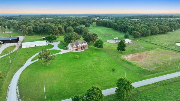 Gentry, AR 72734,18797 Peterson Rd