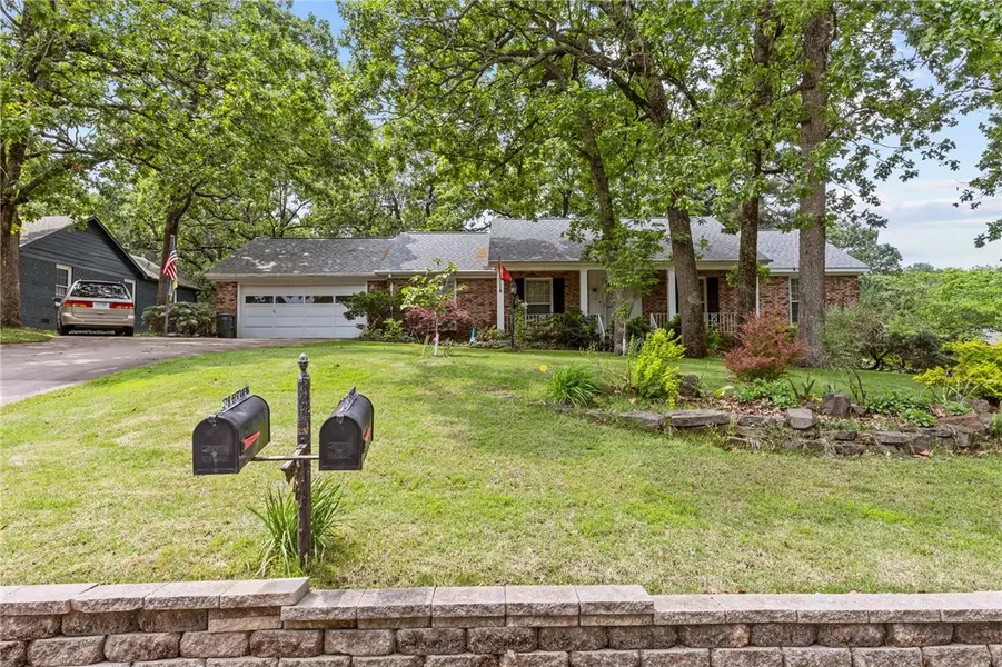 2781 Elizabeth, Fayetteville, AR 72703