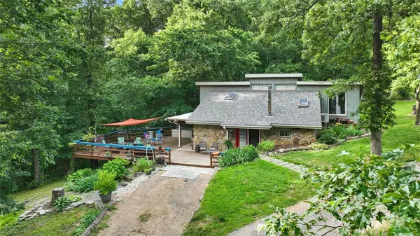 2462 Canning Factory Rd, Anderson, MO 64831