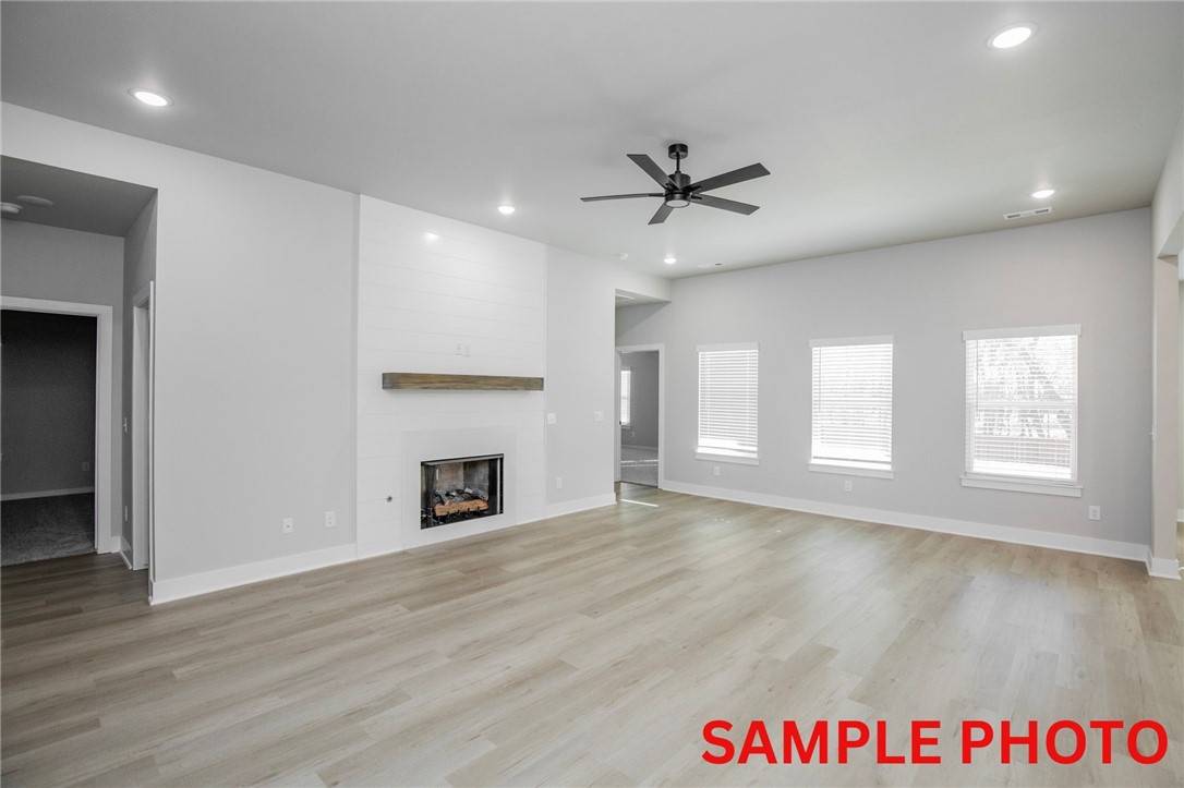 Bentonville, AR 72713,5500 SW Firethorn Ln