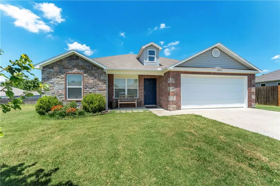 15072 White Fawn Dr, Garfield, AR 72732