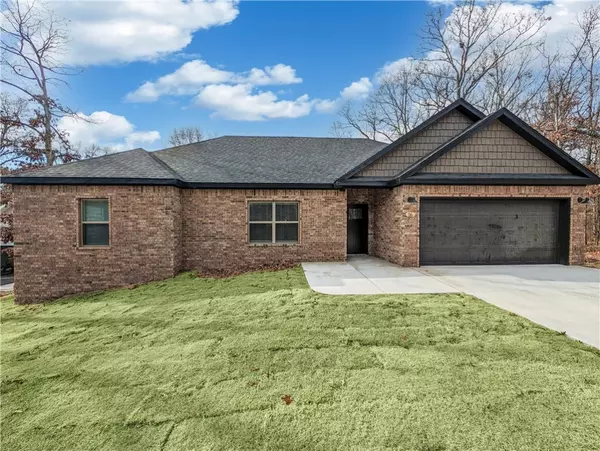 8 Kintyre Cir, Bella Vista, AR 72715