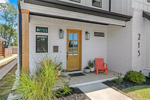 Bentonville, AR 72712,213 SW F St