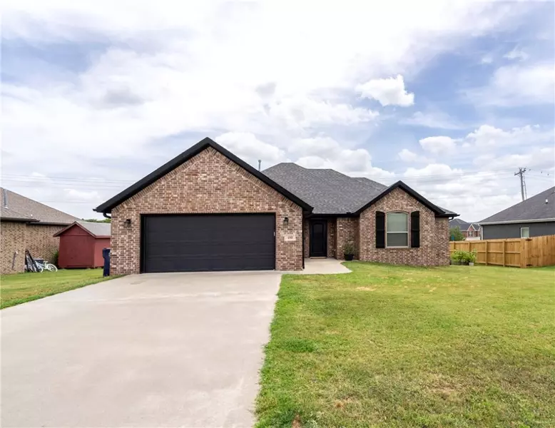 480 Infantry Ln, Prairie Grove, AR 72753