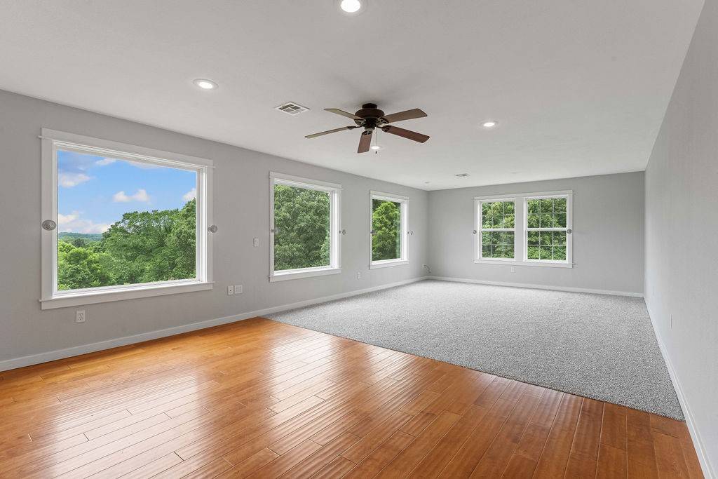 15800 Sugar Creek Rd, Garfield, AR 72732